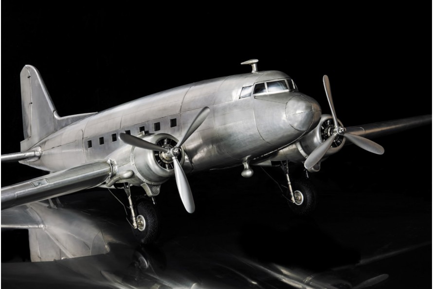 Metallmodell der DC-3 "Dakota"